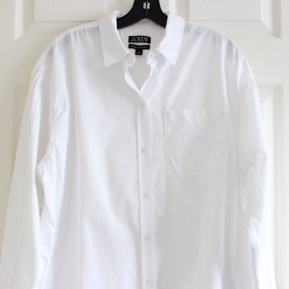 J. Crew Étienne Oversized Shirt in Lightweight Oxford in White - Picture 4 of 8
